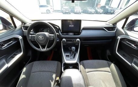 Toyota RAV4, 2022 год, 2 540 000 рублей, 7 фотография