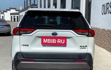 Toyota RAV4, 2022 год, 2 540 000 рублей, 5 фотография