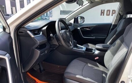 Toyota RAV4, 2022 год, 2 540 000 рублей, 11 фотография