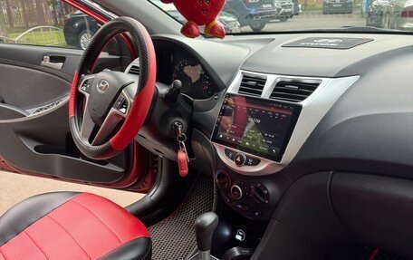 Hyundai Solaris II рестайлинг, 2013 год, 950 000 рублей, 5 фотография
