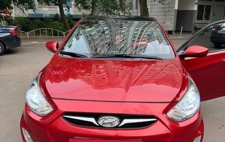 Hyundai Solaris II рестайлинг, 2013 год, 950 000 рублей, 4 фотография