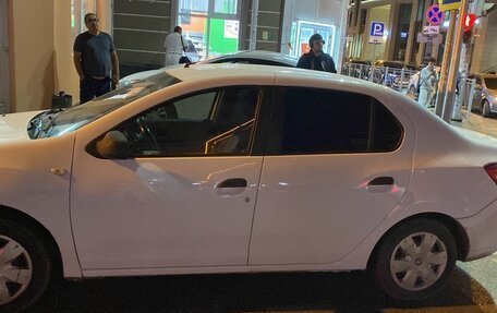 Renault Logan II, 2017 год, 500 000 рублей, 3 фотография