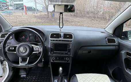 Volkswagen Polo VI (EU Market), 2019 год, 1 300 000 рублей, 2 фотография