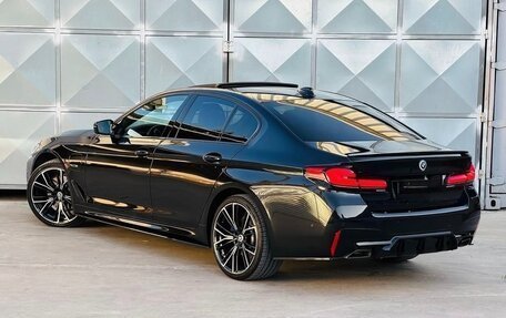 BMW 5 серия, 2022 год, 3 890 000 рублей, 5 фотография