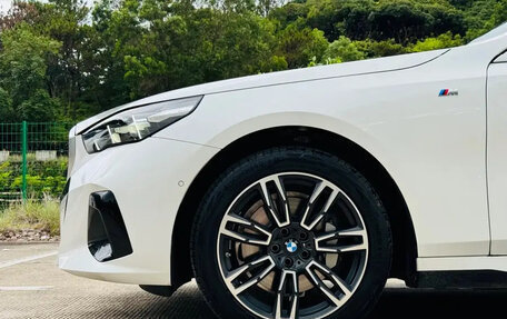 BMW 5 серия, 2025 год, 5 105 333 рублей, 7 фотография