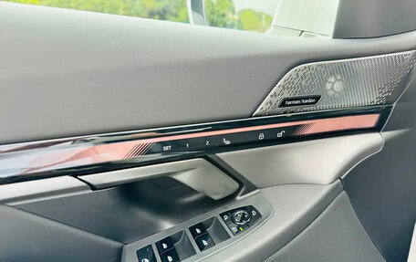 BMW 5 серия, 2025 год, 5 105 333 рублей, 15 фотография