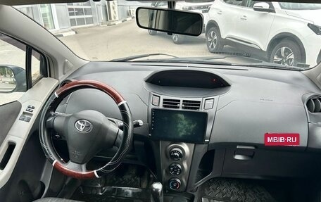 Toyota Yaris III рестайлинг, 2009 год, 599 000 рублей, 9 фотография