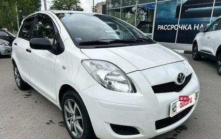 Toyota Yaris III рестайлинг, 2009 год, 599 000 рублей, 7 фотография