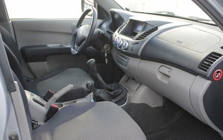 Mitsubishi L200 IV рестайлинг, 2008 год, 920 000 рублей, 13 фотография