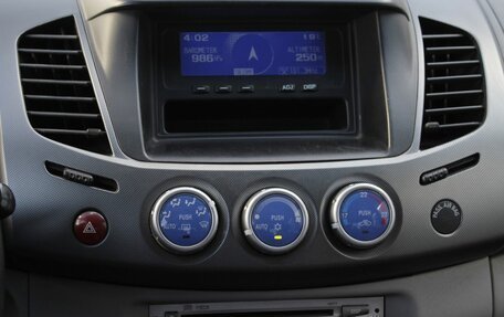Mitsubishi L200 IV рестайлинг, 2008 год, 920 000 рублей, 12 фотография