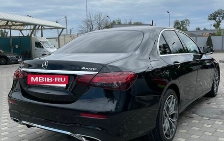 Mercedes-Benz E-Класс, 2020 год, 3 800 000 рублей, 4 фотография