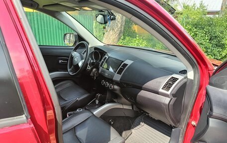 Mitsubishi Outlander III рестайлинг 3, 2011 год, 1 400 000 рублей, 6 фотография