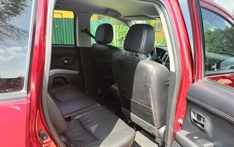 Mitsubishi Outlander III рестайлинг 3, 2011 год, 1 400 000 рублей, 10 фотография