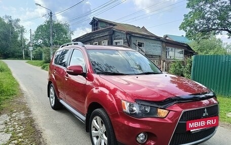 Mitsubishi Outlander III рестайлинг 3, 2011 год, 1 400 000 рублей, 12 фотография