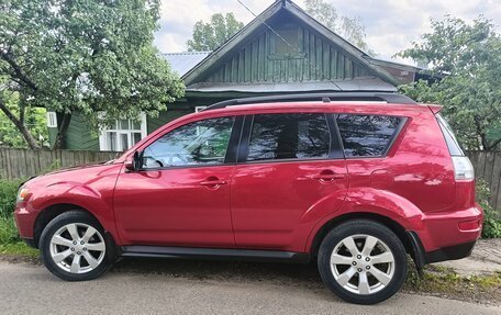 Mitsubishi Outlander III рестайлинг 3, 2011 год, 1 400 000 рублей, 19 фотография