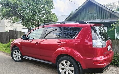 Mitsubishi Outlander III рестайлинг 3, 2011 год, 1 400 000 рублей, 24 фотография