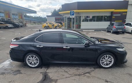 Toyota Camry, 2019 год, 2 500 000 рублей, 2 фотография