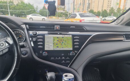 Toyota Camry, 2019 год, 2 500 000 рублей, 8 фотография