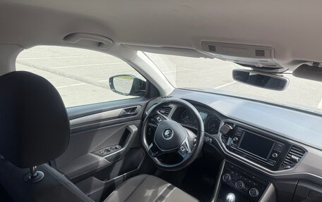Volkswagen T-Roc I, 2020 год, 2 450 000 рублей, 8 фотография