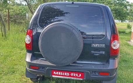 Chevrolet Niva I рестайлинг, 2017 год, 760 000 рублей, 5 фотография