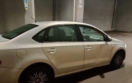 Volkswagen Polo VI (EU Market), 2011 год, 550 000 рублей, 1 фотография
