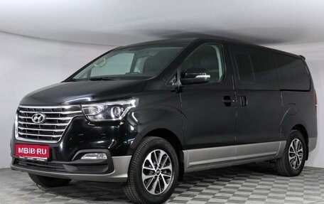 Hyundai Grand Starex Grand Starex I рестайлинг 2, 2018 год, 3 559 000 рублей, 1 фотография