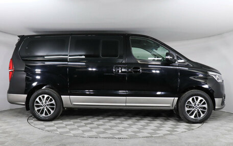 Hyundai Grand Starex Grand Starex I рестайлинг 2, 2018 год, 3 559 000 рублей, 4 фотография