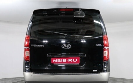 Hyundai Grand Starex Grand Starex I рестайлинг 2, 2018 год, 3 559 000 рублей, 6 фотография
