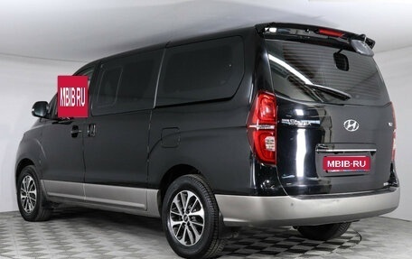 Hyundai Grand Starex Grand Starex I рестайлинг 2, 2018 год, 3 559 000 рублей, 7 фотография