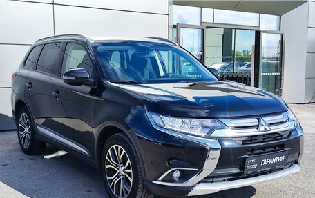 Mitsubishi Outlander III рестайлинг 3, 2018 год, 1 849 000 рублей, 3 фотография