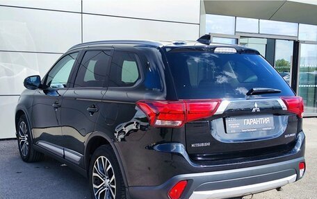 Mitsubishi Outlander III рестайлинг 3, 2018 год, 1 849 000 рублей, 7 фотография