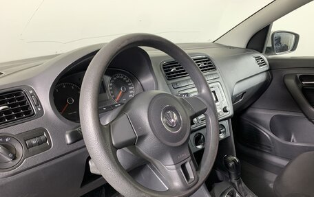 Volkswagen Polo VI (EU Market), 2012 год, 518 000 рублей, 11 фотография
