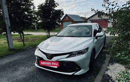Toyota Camry, 2019 год, 2 400 000 рублей, 3 фотография