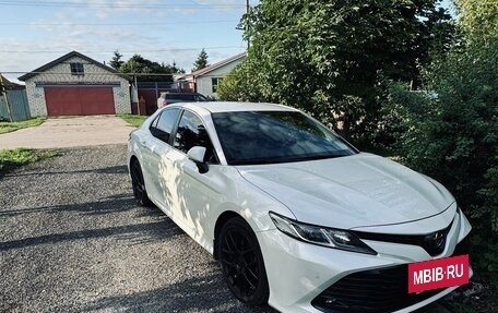 Toyota Camry, 2019 год, 2 400 000 рублей, 5 фотография