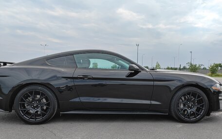 Ford Mustang VI рестайлинг, 2017 год, 3 800 000 рублей, 9 фотография