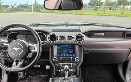 Ford Mustang VI рестайлинг, 2017 год, 3 800 000 рублей, 2 фотография