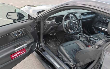 Ford Mustang VI рестайлинг, 2017 год, 3 800 000 рублей, 3 фотография