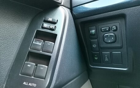 Toyota Land Cruiser Prado 150 рестайлинг 2, 2011 год, 2 650 000 рублей, 19 фотография