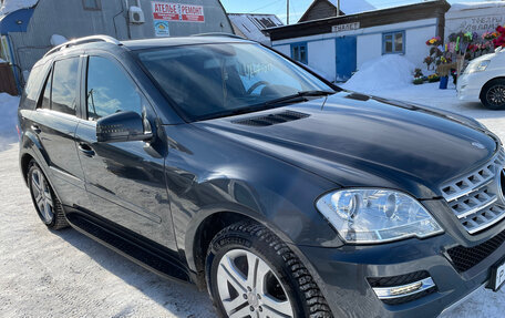 Mercedes-Benz M-Класс, 2010 год, 2 500 000 рублей, 3 фотография