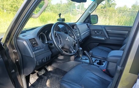 Mitsubishi Pajero IV, 2014 год, 2 550 000 рублей, 6 фотография
