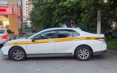 Toyota Camry, 2019 год, 1 796 666 рублей, 4 фотография