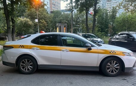 Toyota Camry, 2019 год, 1 796 666 рублей, 7 фотография