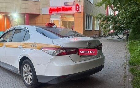 Toyota Camry, 2019 год, 1 796 666 рублей, 10 фотография