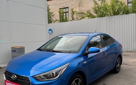 Hyundai Solaris II рестайлинг, 2018 год, 1 500 000 рублей, 2 фотография