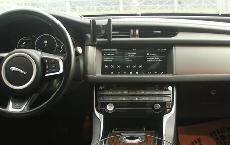 Jaguar XF II, 2018 год, 2 888 888 рублей, 10 фотография