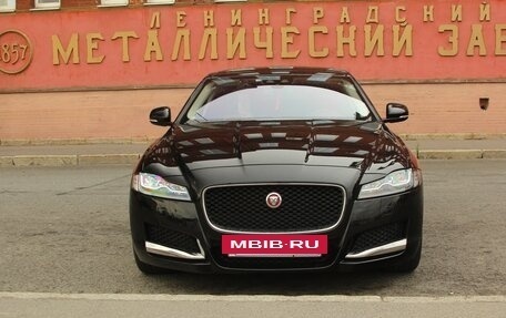 Jaguar XF II, 2018 год, 2 888 888 рублей, 2 фотография