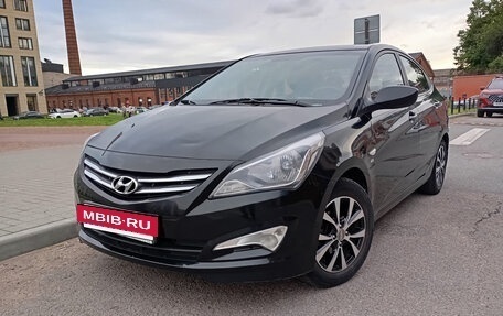 Hyundai Solaris II рестайлинг, 2015 год, 1 090 000 рублей, 2 фотография
