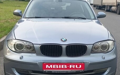 BMW 1 серия, 2007 год, 750 000 рублей, 2 фотография