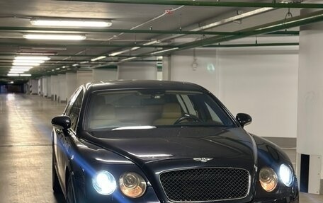 Bentley Continental Flying Spur, 2005 год, 1 990 000 рублей, 1 фотография