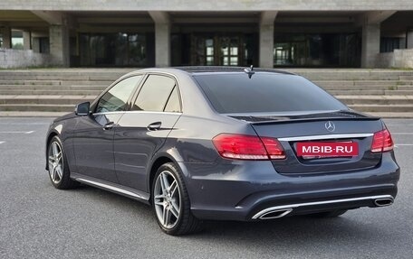 Mercedes-Benz E-Класс, 2015 год, 2 400 000 рублей, 3 фотография